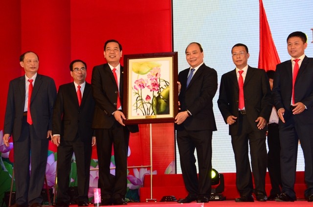 Phó Thủ tướng Nguyễn Xuân Phúc dự kỷ niệm 70 năm ngày truyền thống Ngành giao thông vận tải Nghệ An - ảnh 1