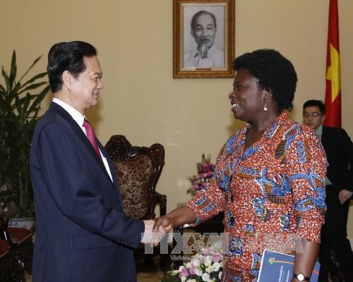 Thủ tướng Nguyễn Tấn Dũng tiếp bà Victoria Kwakwa, Giám đốc Quốc gia Ngân hàng Thế giới tại Việt Nam - ảnh 1