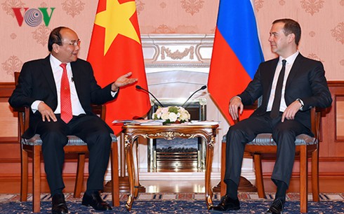 Thủ tướng Nguyễn Xuân Phúc và Thủ tướng Nga Medvedev hội đàm - ảnh 1