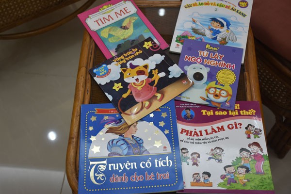 Nhà sách Kim Đồng tặng truyện thiếu nhi cho trẻ em kiều bào - ảnh 1