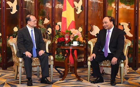 Thủ tướng Nguyễn Xuân Phúc tiếp các tập đoàn, doanh nghiệp tại Hong Kong, Trung Quốc - ảnh 1