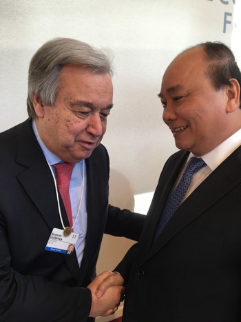 Thủ tướng Nguyễn Xuân Phúc tham dự các phiên đối thoại tại Hội nghị WEF Davos - ảnh 1