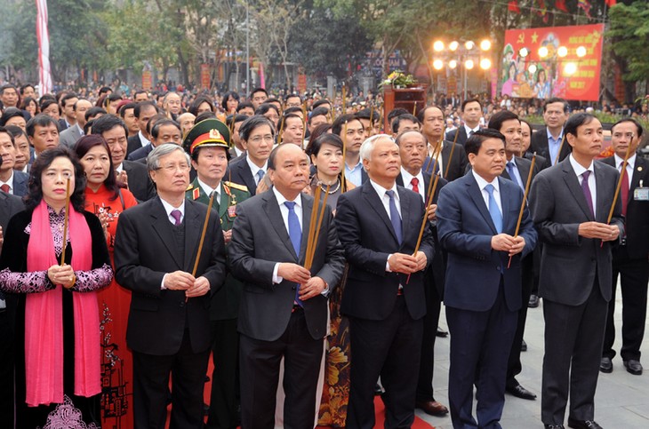 Thủ tướng Nguyễn Xuân Phúc dự lễ hội gò Đống Đa - ảnh 1
