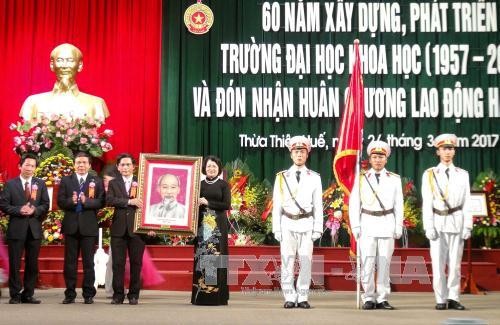 Phó Chủ tịch nước Đặng Thị Ngọc Thịnh dự lễ kỷ niệm 60 Đại học Khoa học Huế - ảnh 1