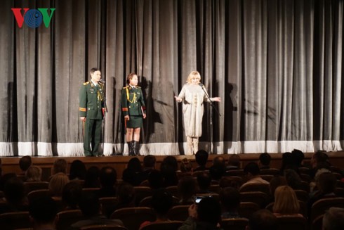 Nhà hát kịch Quân đội nhân dân Việt Nam biểu diễn thành công tại Liên bang Nga - ảnh 2
