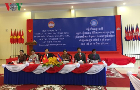 Việt Nam và Campuchia xây dựng đường biên giới hòa bình, hữu nghị hợp tác cùng phát triển - ảnh 1