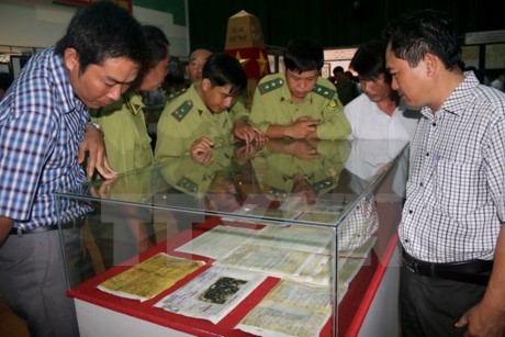 Triển lãm bản đồ và trưng bày tư liệu Hoàng Sa, Trường Sa của Việt Nam tại tỉnh Bạc Liêu - ảnh 1