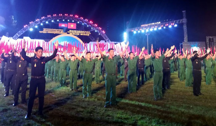 Dạ hội thanh niên Quân đội Việt Nam - Campuchia “Chung dòng Mekong nghĩa tình sâu nặng” - ảnh 1