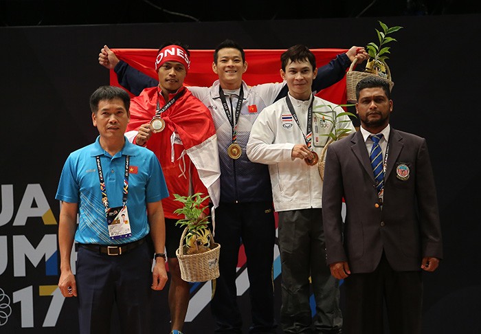 Cử tạ Việt Nam giành 2 huy chương vàng tại Sea Games 29 - ảnh 1