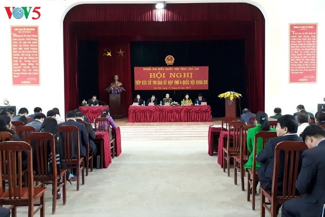 Phó Chủ tịch Quốc hội Đỗ Bá Tỵ tiếp xúc cử tri Lào Cai - ảnh 1