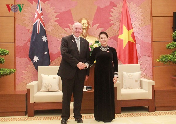 Chủ tịch Quốc hội Nguyễn Thị Kim Ngân hội kiến với Toàn quyền Australia  - ảnh 1