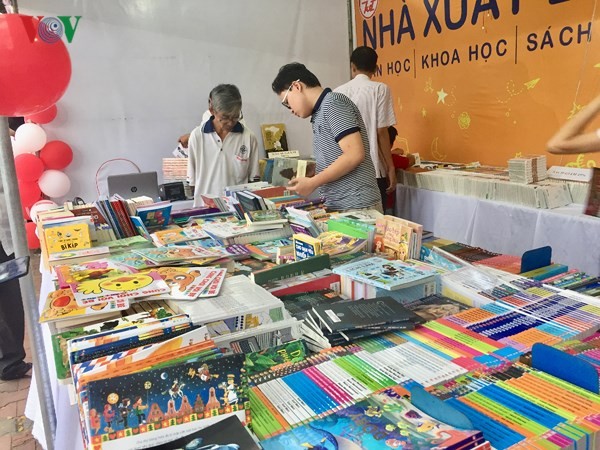 Đà Nẵng: Hơn 20 nghìn bản sách trong Phiên chợ sách lần 2 - ảnh 2