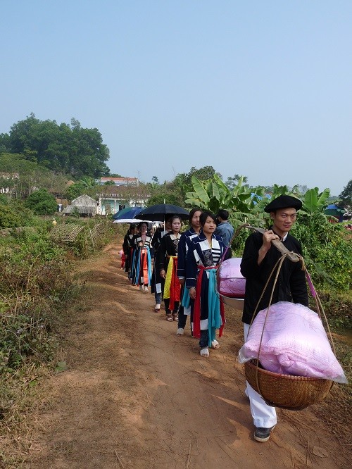Phong tục cưới hỏi của người Cao Lan ở tỉnh Bắc Giang - ảnh 2