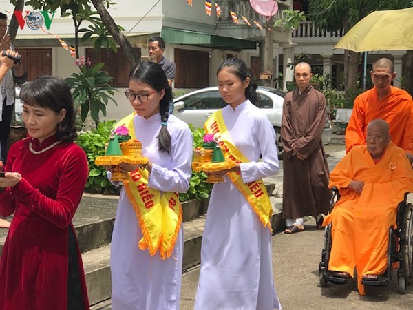 Xúc động lễ Vu Lan báo hiếu của cộng đồng người Việt tại Thái Lan - ảnh 2