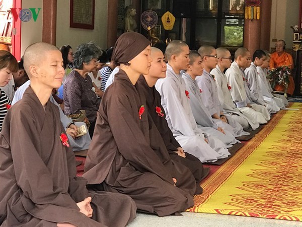 Xúc động lễ Vu Lan báo hiếu của cộng đồng người Việt tại Thái Lan - ảnh 3