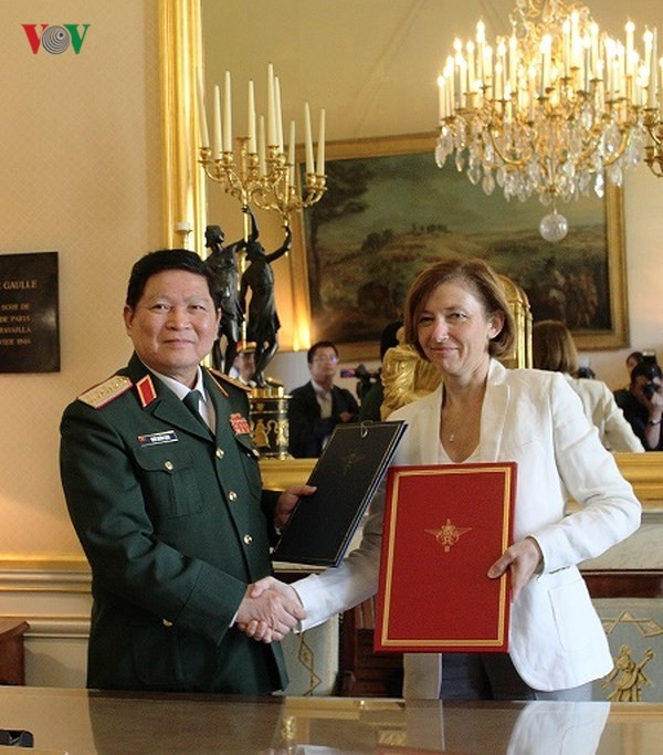 Việt Nam, Pháp ký Tuyên bố Tầm nhìn chung về hợp tác quốc phòng giai đoạn 2018-2028 - ảnh 1