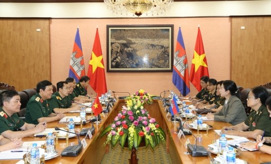 Tăng cường hợp tác giữa phụ nữ quân đội Việt Nam và Campuchia - ảnh 1