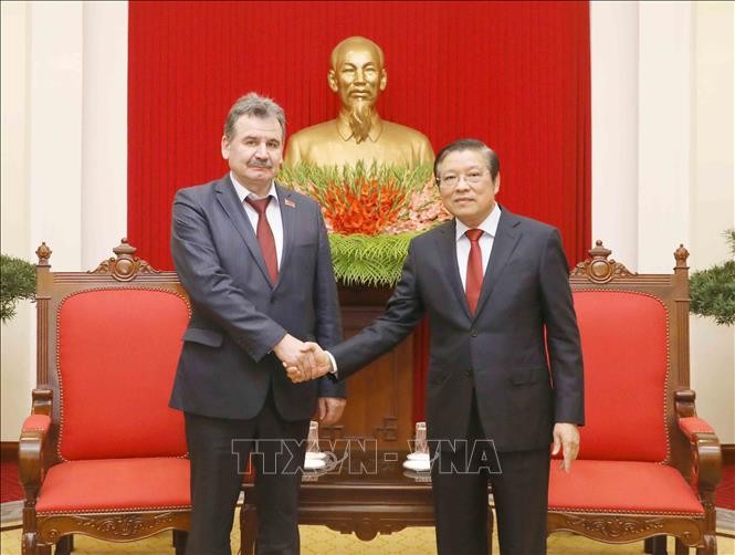 Đoàn đại biểu Đảng Cộng sản Nhân dân Kazakhstan thăm Việt Nam - ảnh 1