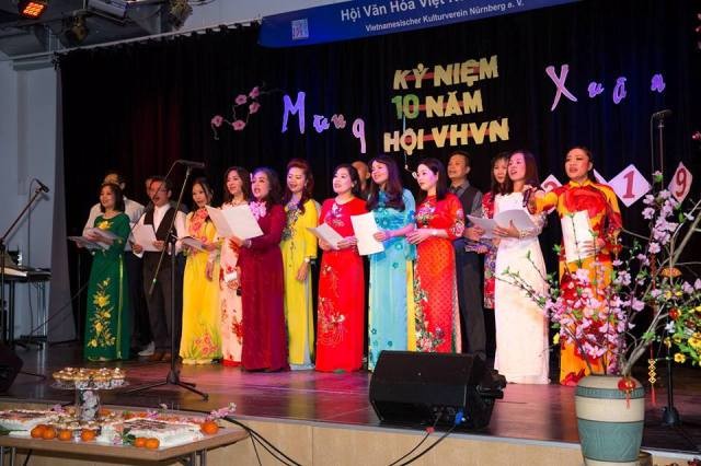 10 năm Hội Văn hóa Việt Nam ở Nürnberg - gắn kết tình yêu thương - ảnh 8