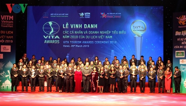 Vinh danh các doanh nghiệp du lịch hàng đầu Việt Nam năm 2018 - ảnh 1