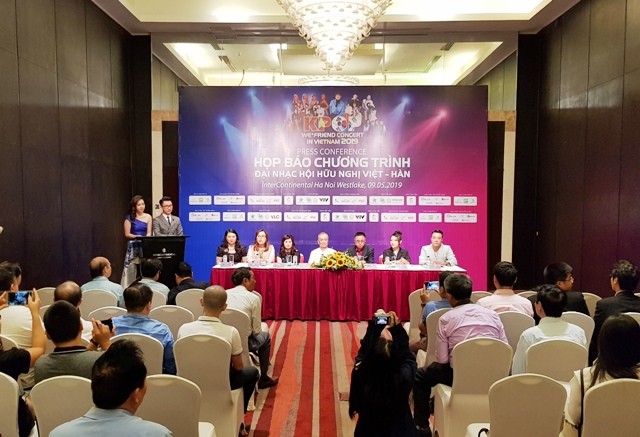 Lần đầu tiên tổ chức Chương trình Đại nhạc hội hữu nghị Việt - Hàn - ảnh 1