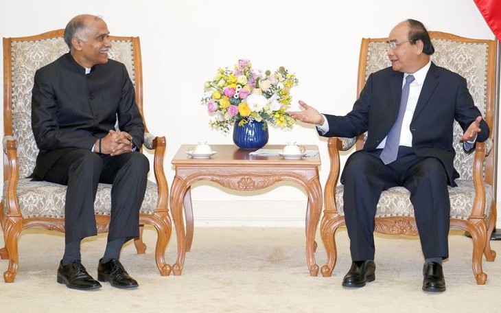 Kết thúc nhiệm kỳ công tác Đại sứ Ấn Độ chào từ biệt Thủ tướng Việt Nam - ảnh 1