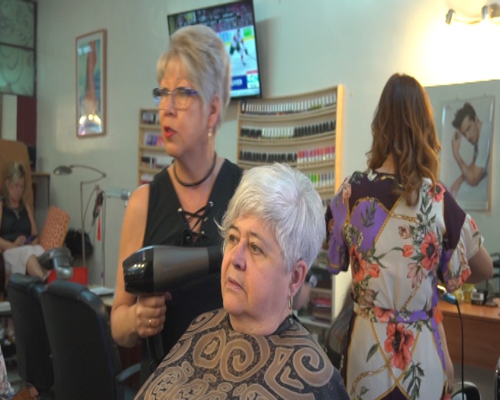 Kamai coiffure: Tiệm tóc lâu năm của người Việt tại Canada - ảnh 3