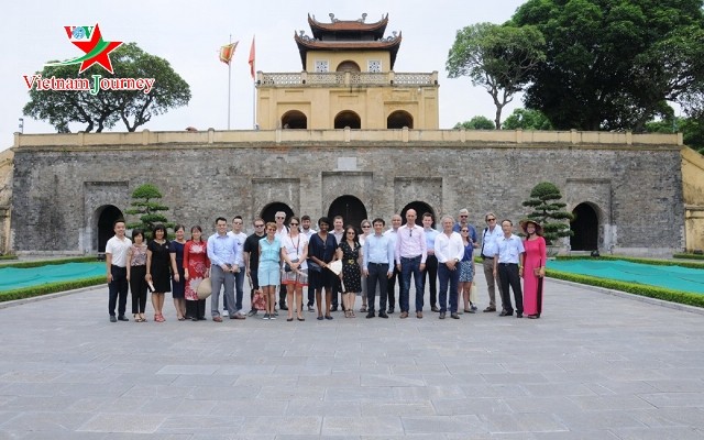 Đại diện UNESCO thăm quan Khu di sản Hoàng Thành Thăng Long - ảnh 1