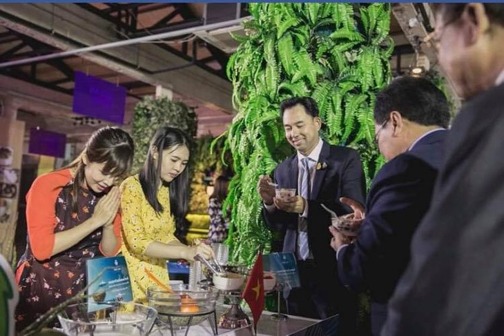 Chè Việt Nam được yêu thích tại lễ kỷ niệm Ngày ASEAN diễn ra tại Bangkok, Thái Lan - ảnh 13