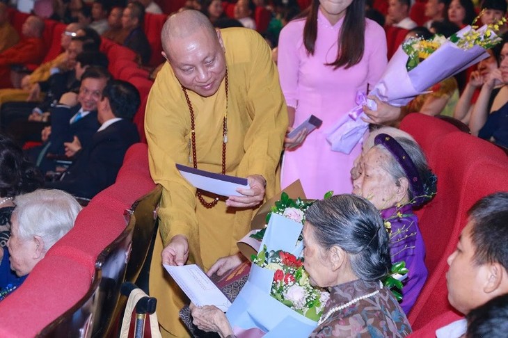 Chương trình nghệ thuật đặc biệt “Tự hào Tổ quốc – Mẹ Việt Nam” - Ca ngợi những giá trị đạo đức truyền thống của dân tộc - ảnh 3