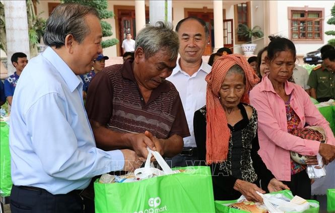 Phó Thủ tướng Thường trực Trương Hòa Bình thăm đồng bào dân tộc thiểu số, gia đình chính sách tại Bình Phước - ảnh 1