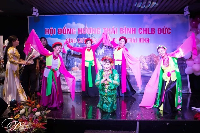 Hội đồng hương Thái Bình tại CHLB Đức tổ chức gặp mặt nhân ngày Phụ nữ Việt Nam - ảnh 14
