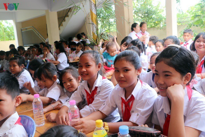 Khai giảng năm học mới cho con em kiều bào tại thủ đô Phnom Penh - ảnh 5
