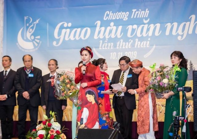 Chương trình Giao lưu văn nghệ cộng đồng tại CHLB Đức – tự hào âm nhạc truyền thống Việt Nam - ảnh 4