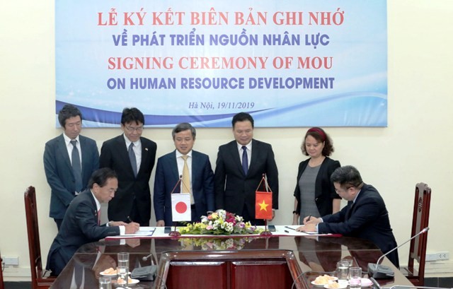 Việt Nam – Nhật Bản ký bản ghi nhớ về phát triển nguồn nhân lực - ảnh 1