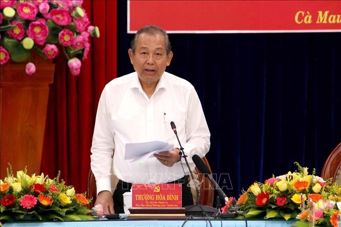 Phó Thủ tướng Thường trực Chính phủ Trương Hòa Bình làm việc với lãnh đạo tỉnh Cà Mau - ảnh 1