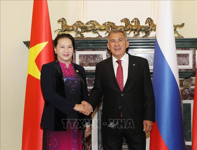 Chủ tịch Quốc hội Nguyễn Thị Kim Ngân hội kiến Tổng thống Cộng hòa Tatarstan thuộc Liên bang Nga - ảnh 1