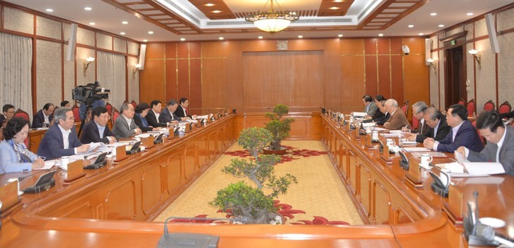 Tổng Bí thư, Chủ tịch nước Nguyễn Phú Trọng chủ trì phiên họp của Bộ Chính trị về công tác phòng, chống dịch COVID-19 - ảnh 1
