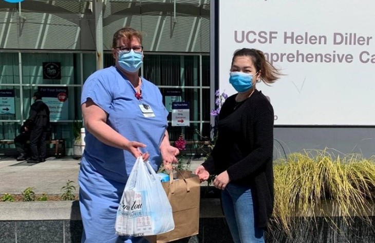 Hội Thanh niên Sinh viên Việt Nam tại California ủng hộ hơn 5000 đôi găng tay bảo hộ cho các bệnh viện địa phương - ảnh 3