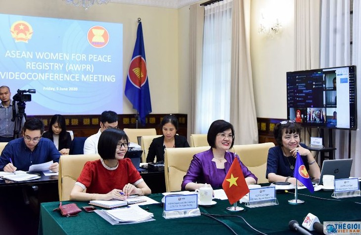 Cuộc họp trực tuyến Nhóm Phụ nữ ASEAN vì Hòa bình - ảnh 1