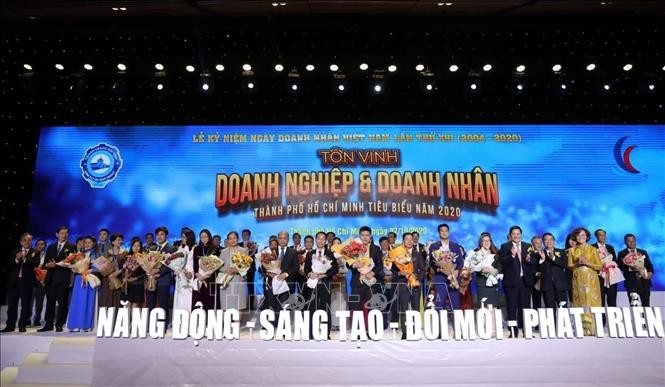 Thành phố Hồ Chí Minh tôn vinh 100 doanh nghiệp, doanh nhân tiêu biểu năm 2020 - ảnh 1