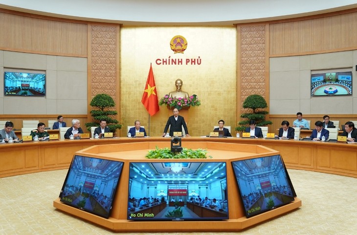 Thủ tướng Nguyễn Xuân Phúc yêu cầu xử lý nghiêm các vi phạm về chống dịch Covid-19 - ảnh 1