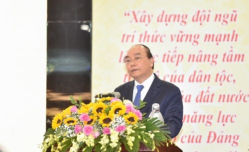 Thủ tướng Nguyễn Xuân Phúc: Các nhà khoa học là tài sản quý của quốc gia - ảnh 1