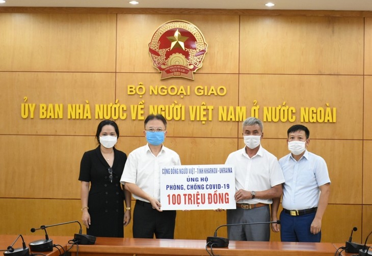 Hội người Việt ở Kharkov, Ukraine ủng hộ Quỹ vaccine phòng, chống covid-19 tại Việt Nam - ảnh 1