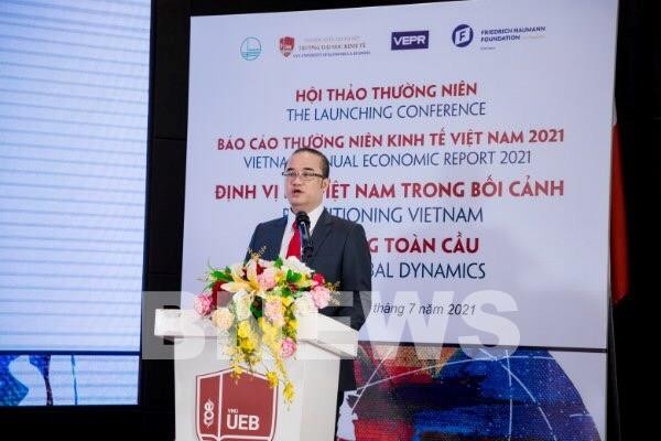 Công bố Báo cáo thường niên kinh tế Việt Nam 2021 - ảnh 1