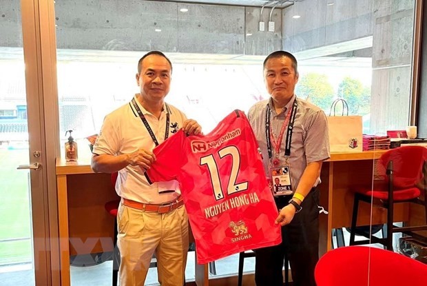 Câu lạc bộ Cerezo Osaka (Nhật Bản) muốn giao lưu với các Câu lạc bộ bóng đá Việt Nam - ảnh 1