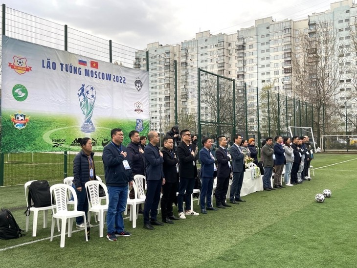 Khai mạc giải bóng đá cộng đồng người Việt tại Nga - “Lão tướng Moscow 2022“ - ảnh 2