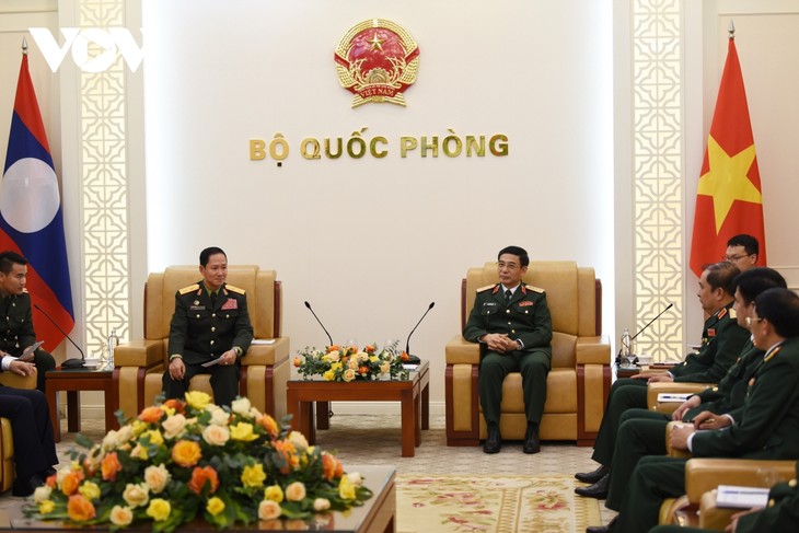 Tổng Tham mưu trưởng Quân đội nhân dân Lào thăm chính thức Việt Nam - ảnh 3