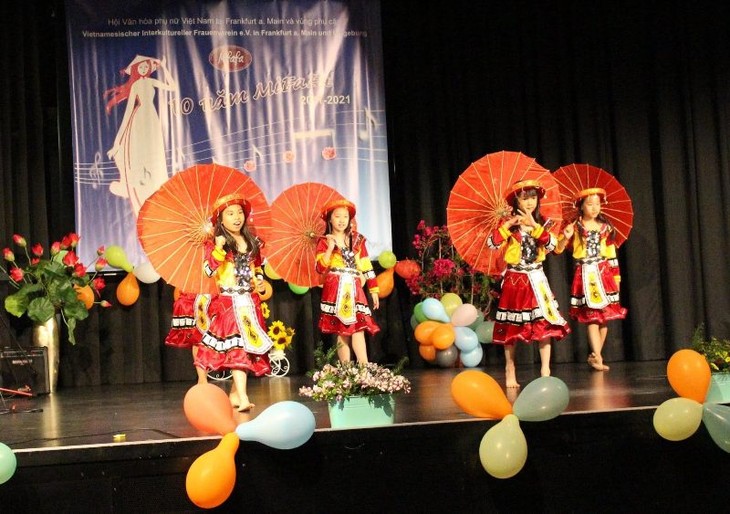 Hội Văn hóa Phụ nữ Việt Nam MiFaFa tại CHLB Đức: 10 năm hình thành và phát triển - ảnh 4