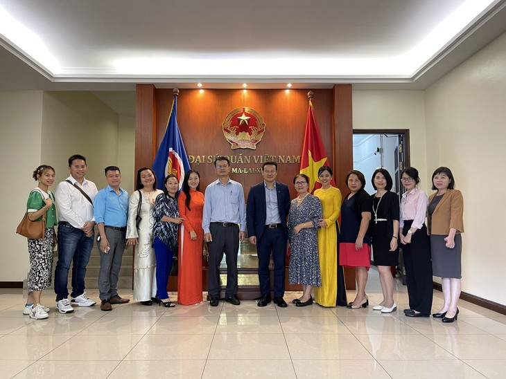 Đoàn Ủy ban Nhà nước về NVNONN đi thăm, làm công tác cộng đồng tại Malaysia - ảnh 1